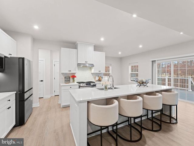 85 PRESLEY WAY, Williamstown, NJ 08094