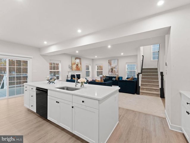 85 PRESLEY WAY, Williamstown, NJ 08094