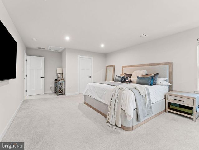 85 PRESLEY WAY, Williamstown, NJ 08094