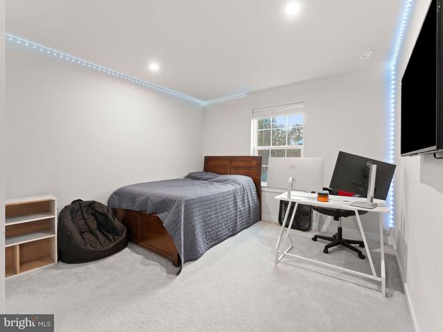 85 PRESLEY WAY, Williamstown, NJ 08094