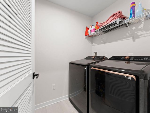 85 PRESLEY WAY, Williamstown, NJ 08094