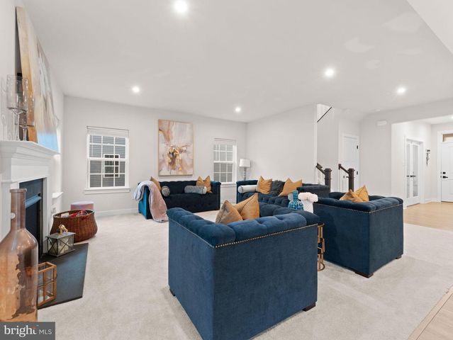 85 PRESLEY WAY, Williamstown, NJ 08094