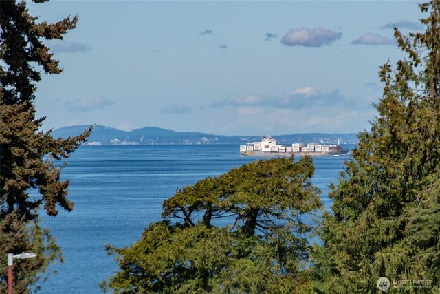 2028 W 5th Street, Port Angeles, WA 98363
