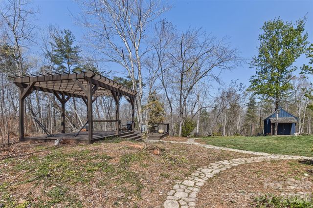 378 Collinsville Road, Columbus, NC 28722