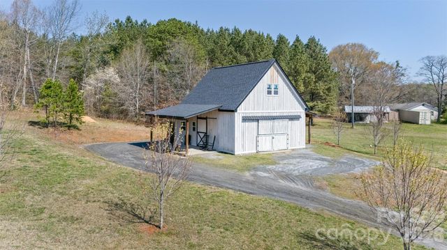 378 Collinsville Road, Columbus, NC 28722