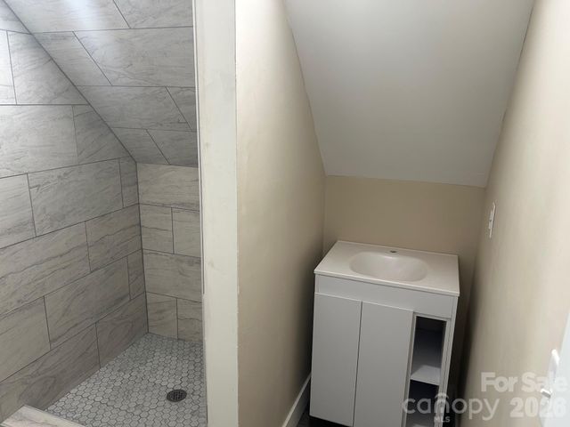 378 Collinsville Road, Columbus, NC 28722