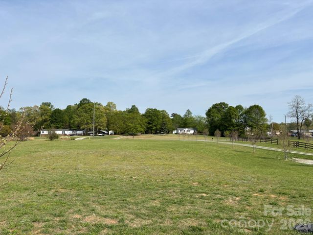 378 Collinsville Road, Columbus, NC 28722