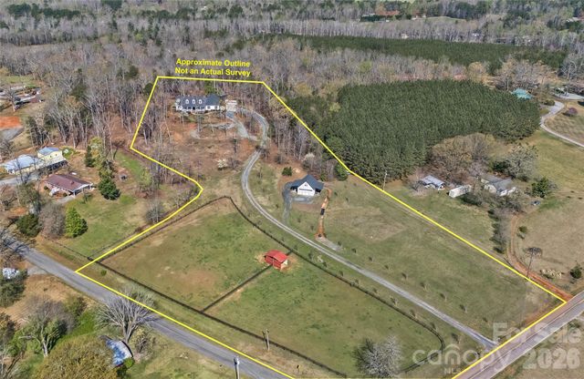 378 Collinsville Road, Columbus, NC 28722