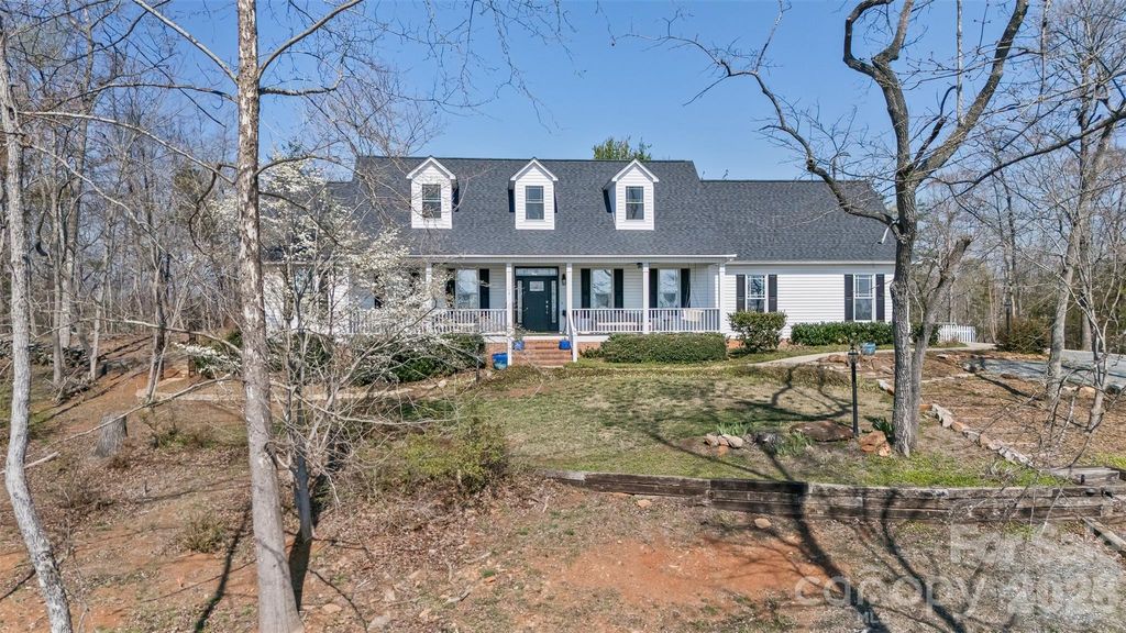 378 Collinsville Road, Columbus, NC 28722