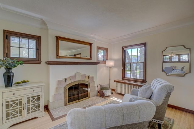 1745 Eleanor Avenue, Saint Paul, MN 55116