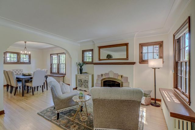 1745 Eleanor Avenue, Saint Paul, MN 55116