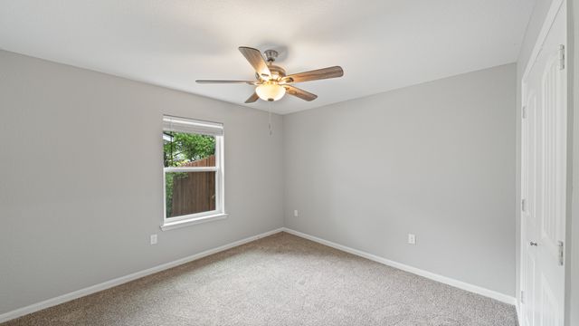207 E Mccoulskey Street, Terrell, TX 75160