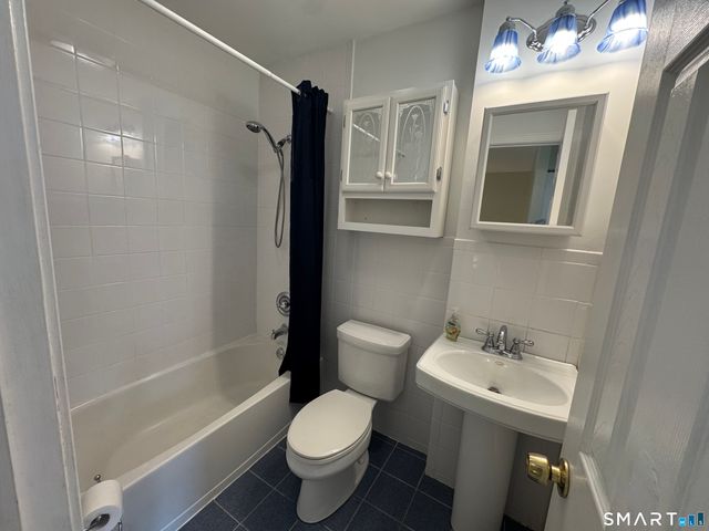 30 Round Tree Drive 6, Naugatuck, CT 06770