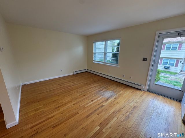 30 Round Tree Drive 6, Naugatuck, CT 06770
