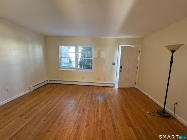 30 Round Tree Drive 6, Naugatuck, CT 06770