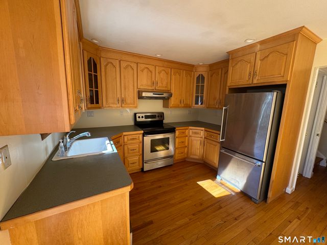 30 Round Tree Drive 6, Naugatuck, CT 06770