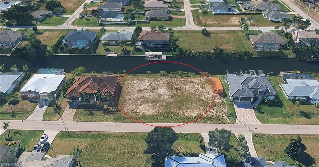 Image 2 of property listing at 1914 SW 30th TER, Cape Coral, FL 33914