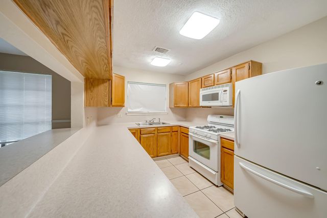 3812 Redbud Drive, La Porte, TX 77571