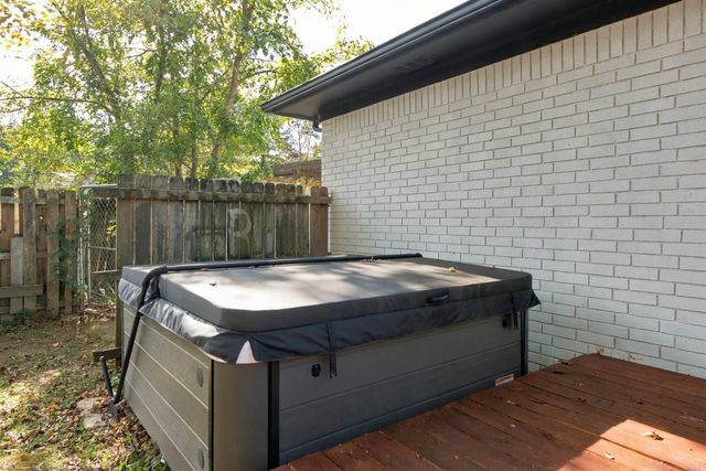 202 Turkey Trot Court, Jacksonville, AR 72076