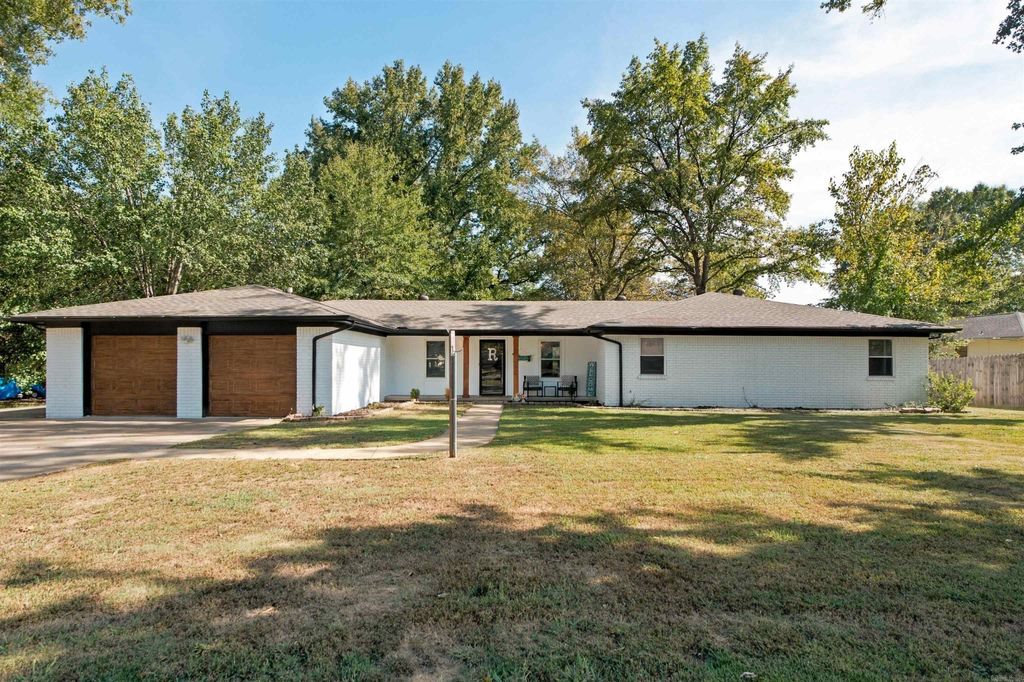 202 Turkey Trot Court, Jacksonville, AR 72076