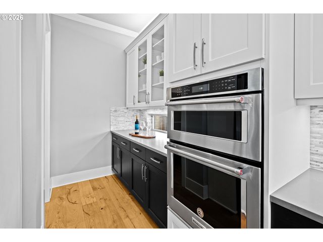 12085 Nw MILLFORD St, Portland, OR 97229