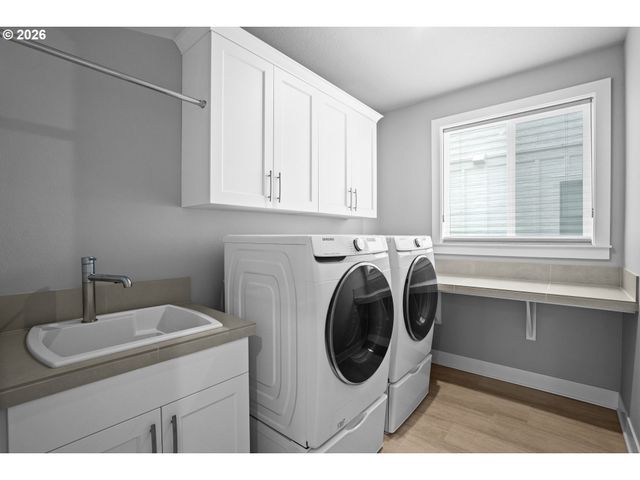 12085 Nw MILLFORD St, Portland, OR 97229