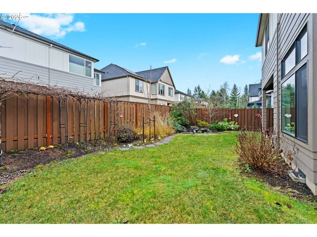 12085 Nw MILLFORD St, Portland, OR 97229