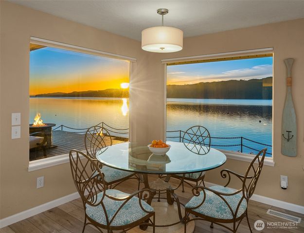 130 N Bennett Lane, Lilliwaup, WA 98555