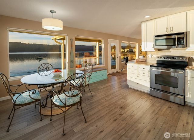 130 N Bennett Lane, Lilliwaup, WA 98555