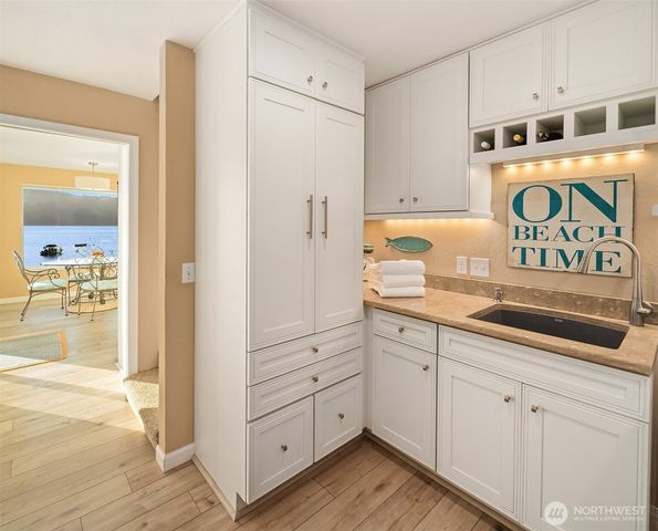 130 N Bennett Lane, Lilliwaup, WA 98555