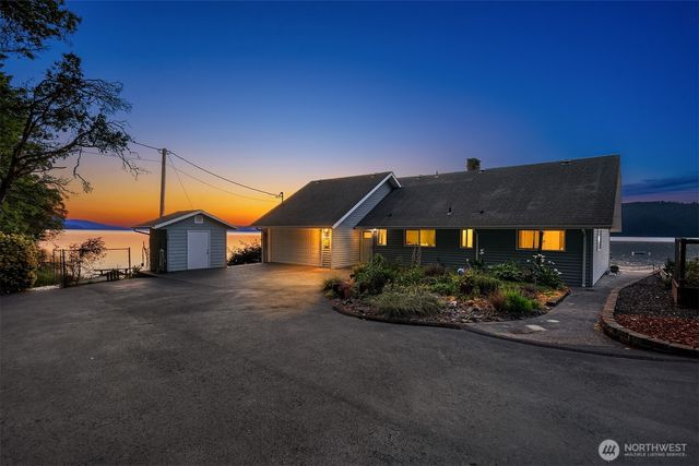 130 N Bennett Lane, Lilliwaup, WA 98555