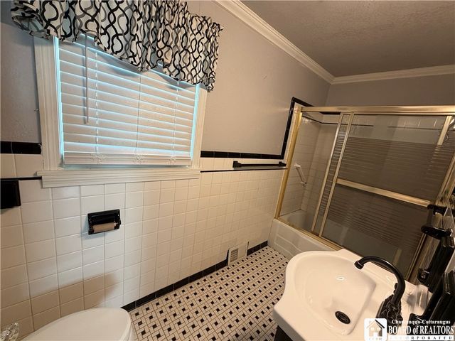 6 Taft Place, Dunkirk, NY 14048