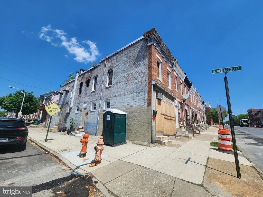 Image 3 of property listing at 2244 W BALTIMORE ST, Baltimore, MD 21223