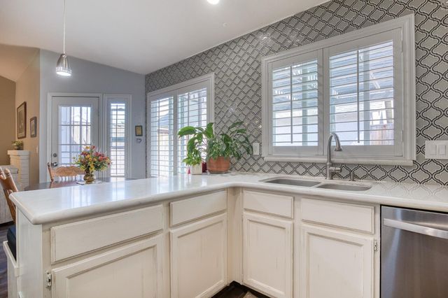 2809 Sand Stone St, Modesto, CA 95355
