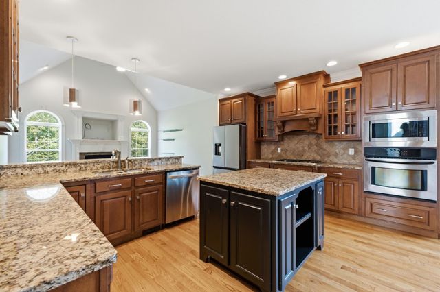 2969 Reflection Lane, Ooltewah, TN 37363