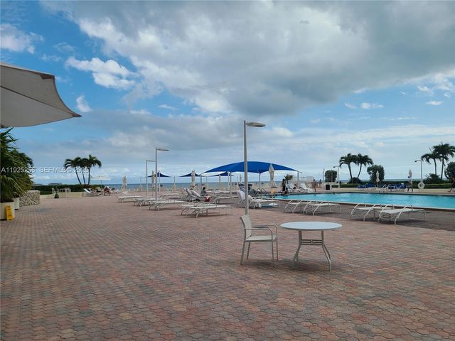 3180 S Ocean Dr 307, Hallandale Beach, FL 33009