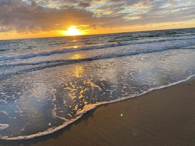 3180 S Ocean Dr 307, Hallandale Beach, FL 33009