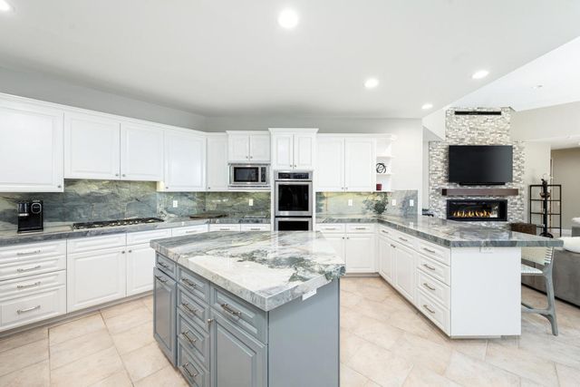 77320 Black Mountain Trail, La Quinta, CA 92210