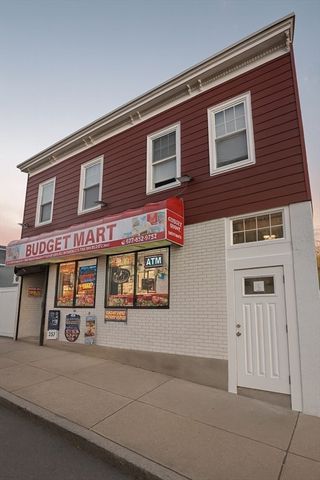 225 Florence St 225, Boston, MA 02131