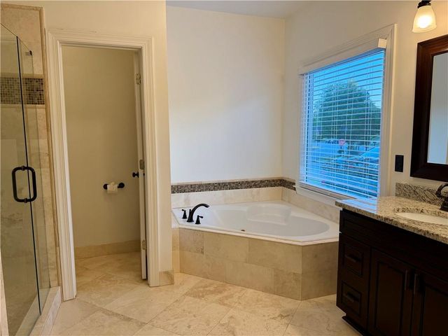 12615 Oxfordshire Court, Johns Creek, GA 30005