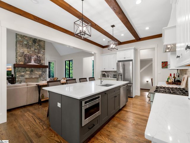 112 Blazing Star Trail, Landrum, SC 29356