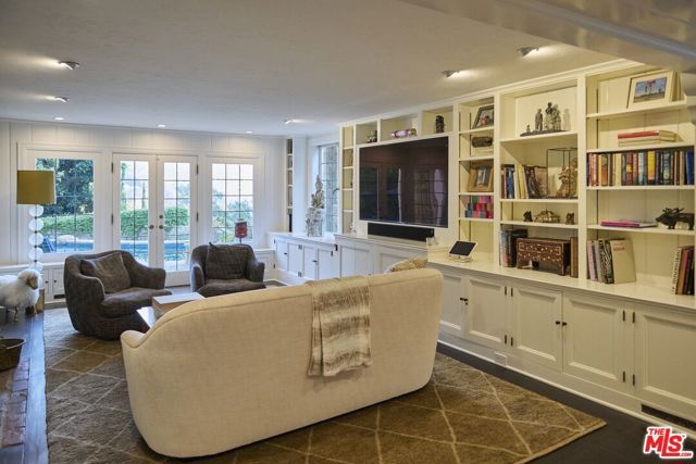 9631 Cedarbrook Drive, Beverly Hills, CA 90210