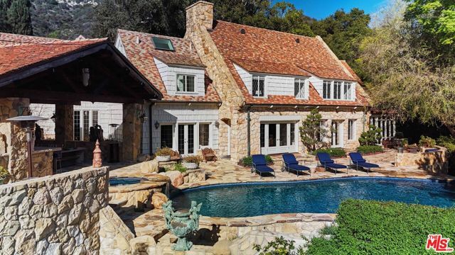 9631 Cedarbrook Drive, Beverly Hills, CA 90210