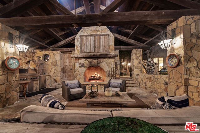 9631 Cedarbrook Drive, Beverly Hills, CA 90210