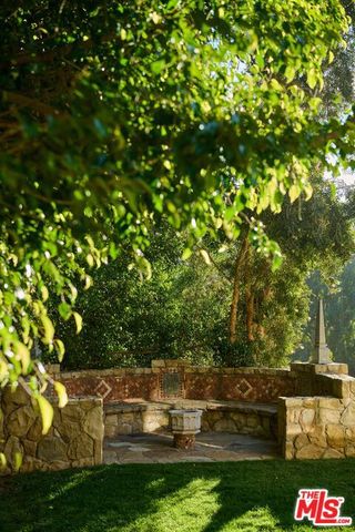 9631 Cedarbrook Drive, Beverly Hills, CA 90210