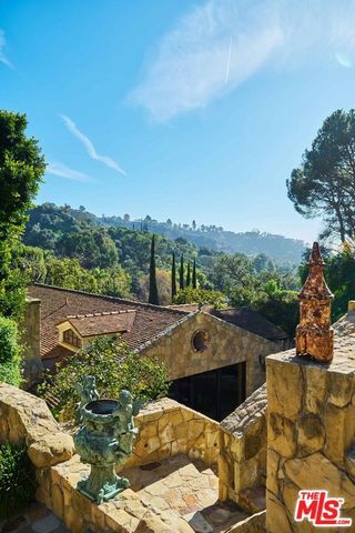 9631 Cedarbrook Drive, Beverly Hills, CA 90210