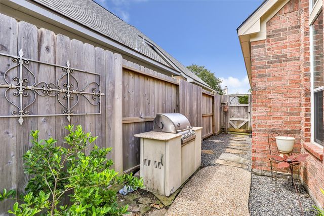7511 Prairie Oak Trail, Humble, TX 77346