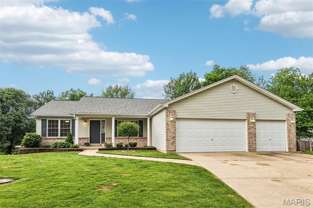 1433 Sportsmans Court, O'fallon, MO 63366