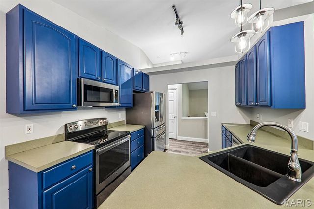 1433 Sportsmans Court, O'fallon, MO 63366