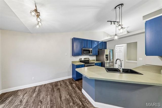 1433 Sportsmans Court, O'fallon, MO 63366